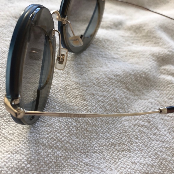 Miu miu sunglasses. - Picture 4 of 5